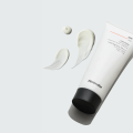 Minimalist Broad spectrum SPF 60, PA++++ Sunscreen 50g. 
