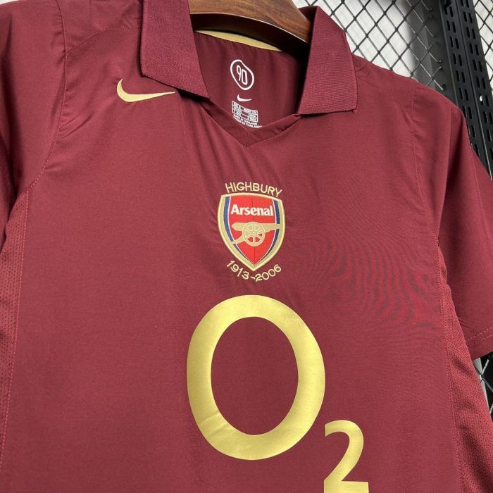 Arsenal%202005-06%20Home%20Jersey%20-%20Long%20Sleeve%20Retro%20Kit%20-%20Image%202