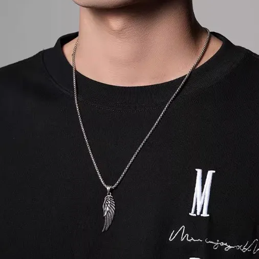 %E3%80%90Hottest%20Trends%E3%80%91Vintage%20Angel%20Wings%20Necklace%20Men's%20Trendy%20High-end%20Personalized%20Clavicle%20Chain%20Punk%20Style%20Imitation%20Thai%20Silver%20Feather%20Pendant%20-%20Image%204