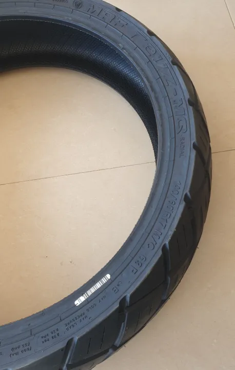 MRF%20REVZ-Y%20140/60%20R17%2063P%20Tubeless%20Motorcycle%20Tyre%20-%20Image%203