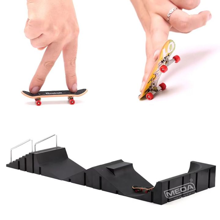 1Set Skate Toy Fingers Training Skate Park Ramp Set Funny Plastic Tech Practice Deck Black Finger Skateboards Extreme Sport