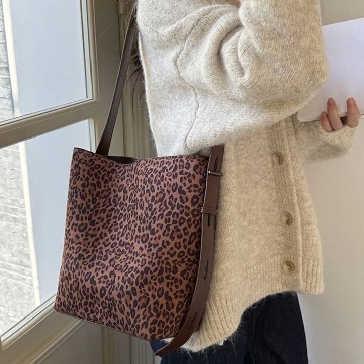 New%20Large%20Capacity%20Crossbody%20Bag%20Suedette%20Material%20Leopard%20Print%20Women's%20Handbag%20Tote%20Bag%20Autumn%20Winter%20-%20Image%203