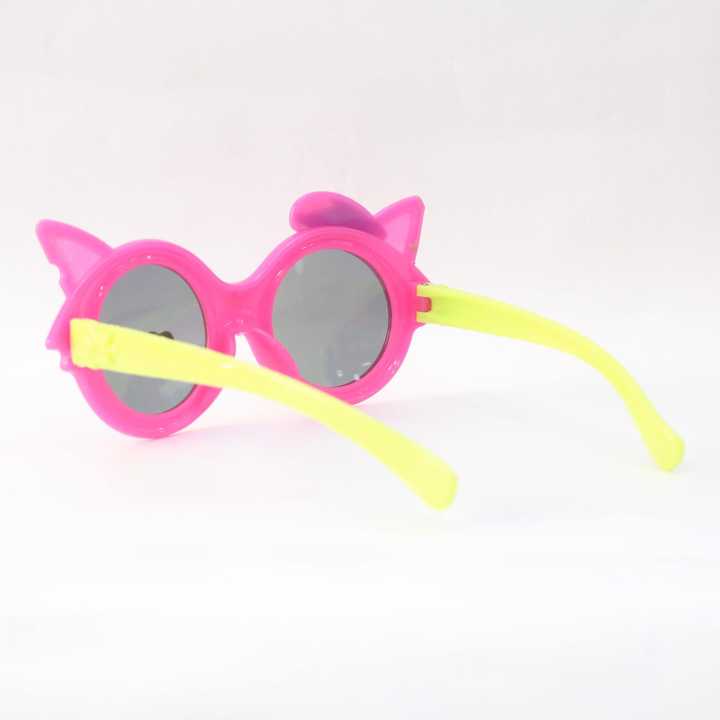 Pink%20Cat%20Design%20Beautiful%20Frame%20Sunglasses%20For%20Kids%20-%20Image%204