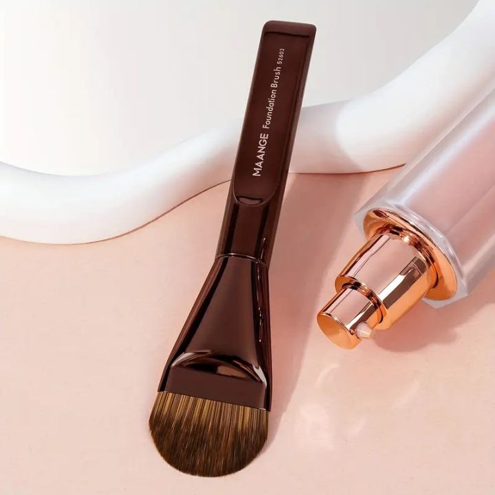 MAANGE%201pc%20Streak-Free%20Tongue-Shaped%20Brush%20Foundation%20Brush%20Makeup%20Brush%20MAG52603%20-%20Image%205