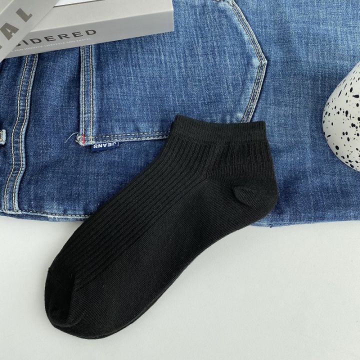 Pack%20Of%206%20Pairs%20Cotton%20Ankle%20Socks%20For%20Men%20And%20Women%20-%20Image%203