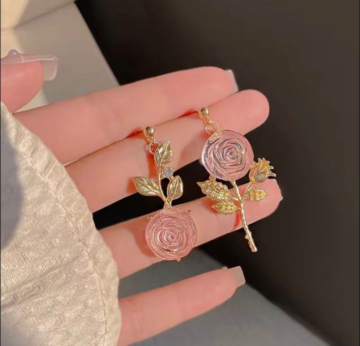 Pink%20Crystal%20Rose%20Asymmetric%20Drop%20Earrings%20-%20Image%203
