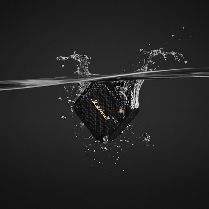 Wireless%20Bluetooth%20Speaker%20with%2015+%20Hours%20Playtime%20-%20Image%204