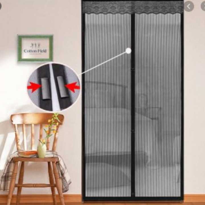 Magnetic%20Screen%20Door%20Net%20-%20Image%203