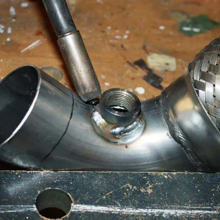 Universal%20O2%20Sensor%20Stepped%20Mounting%20Boss%20and%20Plugs%20M18X1.5%20Hex%20Plug%20Kit%20Stainless%20Steel%20for%20Cars%20and%20Trucks%20-%20Image%207