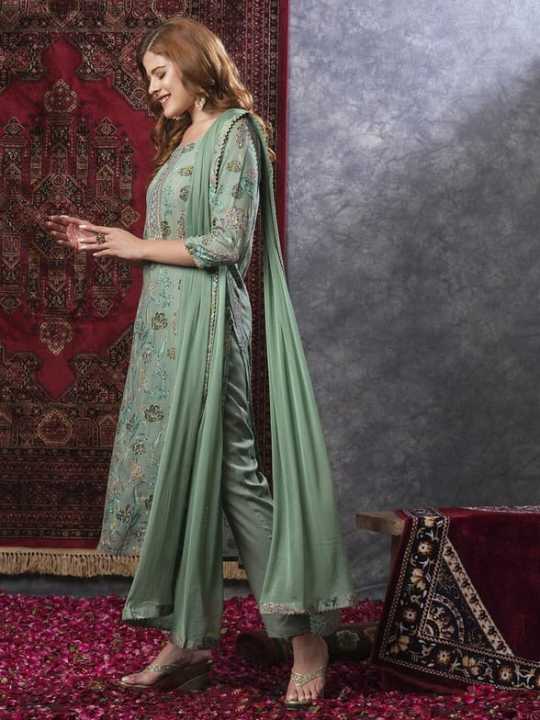 Fabdale%20Women%E2%80%99s%20Viscose%20Rayon%20Floral%20Printed%20Straight%20Kurta%20Pant%20Dupatta%20Set%20%7C%20Festive,%20Wedding%20&%20Party%20Wear%20(DVST-014)%20-%20Image%207