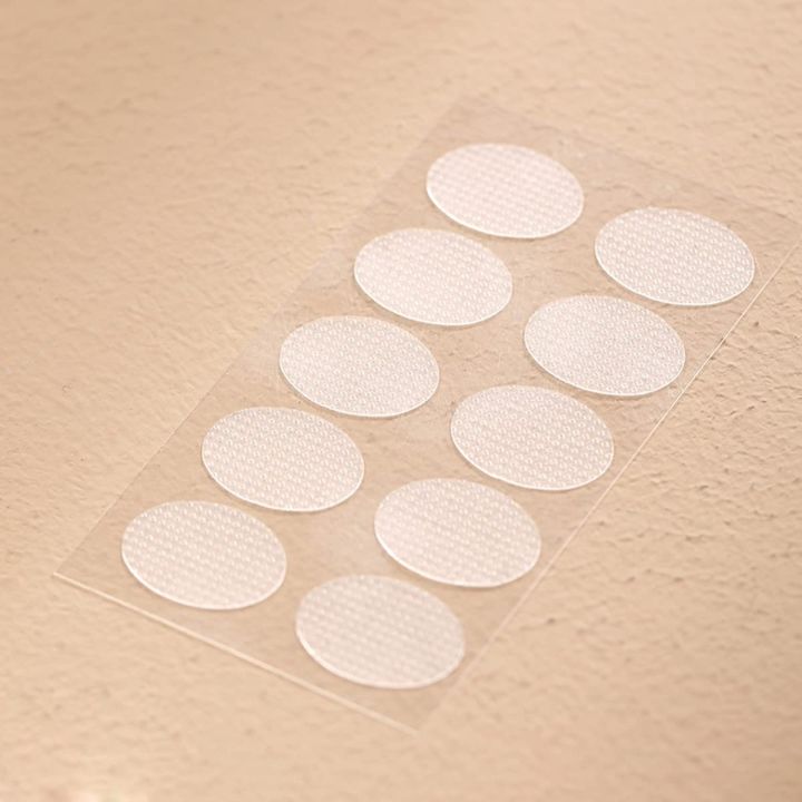 Ear%20Lobe%20Tape/Invisible%20Ear%20lobe%20Support%20Patch%20For%20Heavy%20Earrings,%20Ear%20Lifter%20Transparent%20Waterproof%20Medical%20Sticker%20Patches%20for%20Long%20Time%20Wearing%20Ear%20Hole%20Closer%20(Pack%20of%2010)%20-%20Image%203