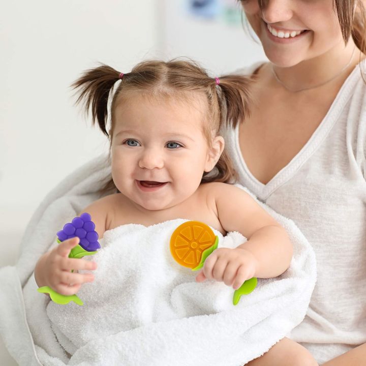 Mumlove%20Baby%20Biting%20Toys/%20Bpa%20Chewing%20Teeth/%20Natural%20Organic%20Freezer%20And%20Teether%20Fruit%20Styles%20Boys%20Girls%20-%20Image%203