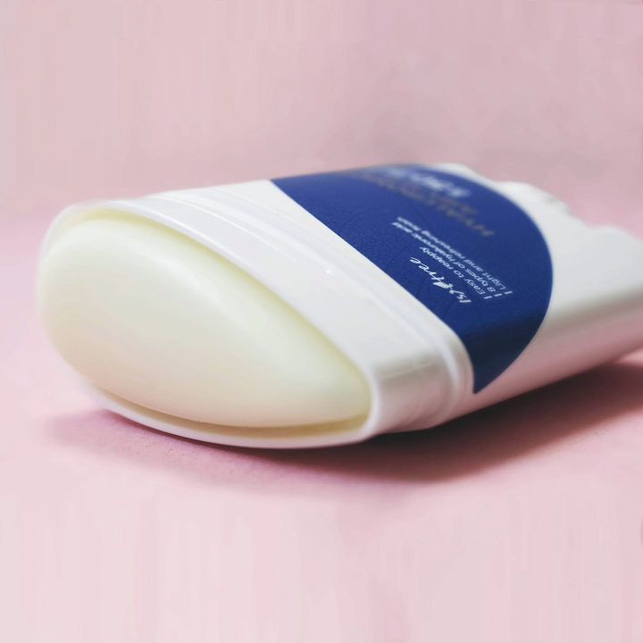 Isntree%20-%20Hyaluronic%20Acid%20Airy%20Sun%20Stick%20:-%2022%20gm%20-%20Image%203