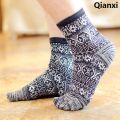QianxiHigh Quality 2025 New Fugar socks toe socks new men's and women's cotton sports five finger socks. 