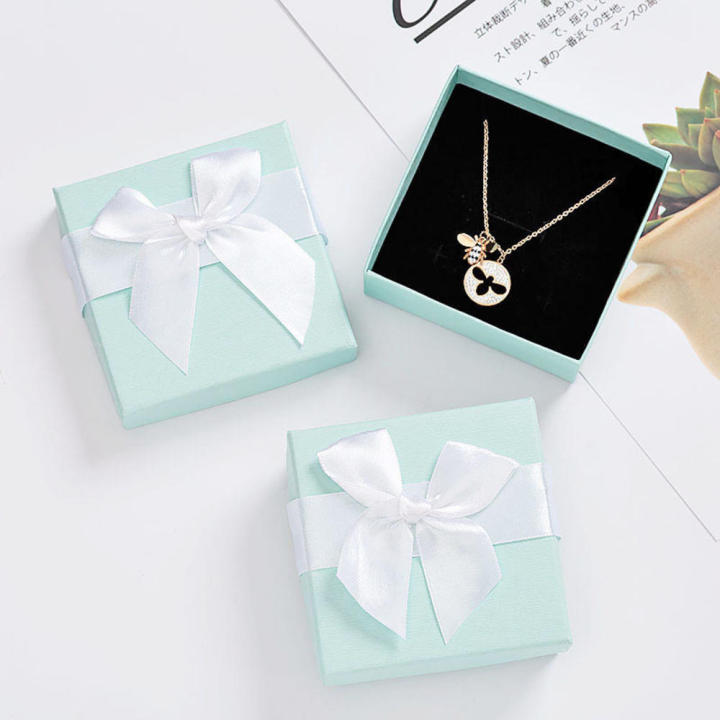 High-grade%20Necklace%20gift%20box%20Stylish%20Handcrafted%20Small-sized%20Ring%20packaging%20box%20Velvet-lined%20Bow%20Jewelry%20display%20case%20for%20Wedding%20Anniversary%20Birthday%20Gift%20giving%20Jewelry%20storage%20-%20Image%204