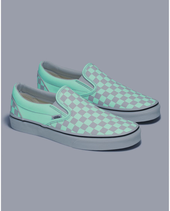 Vans%20Classic%20Slip-On%20Glow%20Checkerboard%20Shoe%20-%20Image%204