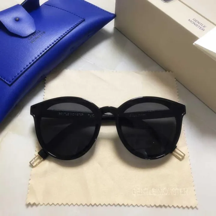 Black%20Glass%20Women%20Korean%20Sunglass%20-%20Image%204