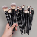 MAANGE 18 Pcs Makeup Brush Set With Bag MAG5810. 