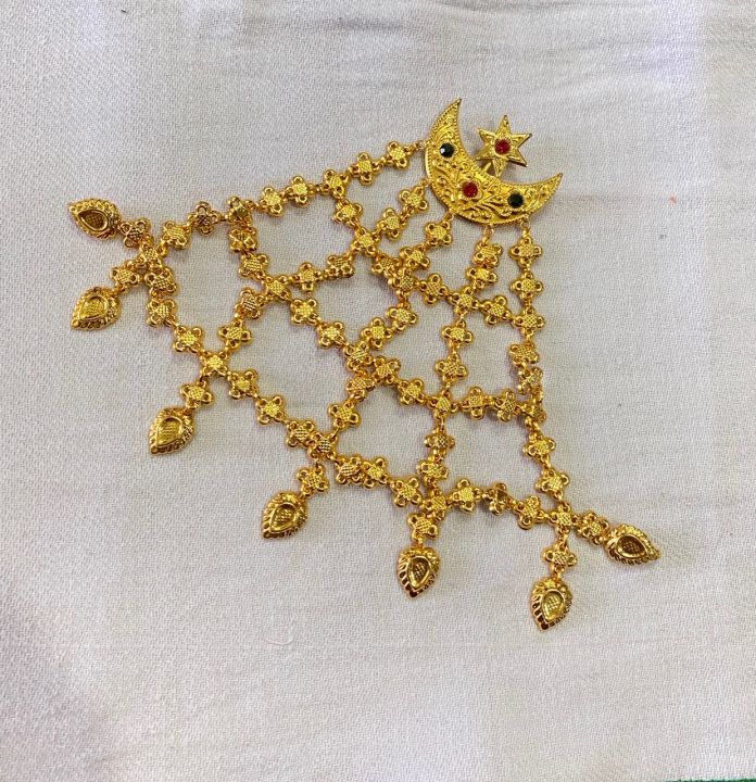 Girl%20Newari%20Traditional%20Dress%20Set%201%20Dress%20And%20Jangawal%20suruwal%20Patuki%20With%20Red%20Boarder%20Muga%20Red%20Mala%20Silver%20Plated%20Jyapu%20Shikhaa%20Sachika%20For%20Hair%20Bond%20%20Gold%20Plated%20Ear%20Ring%20%20Makasi%20%20Gold%20Plated%20Nyapu%20Shikhaa%20%20Silver%20Plated%20Kale%20-%20Image%209