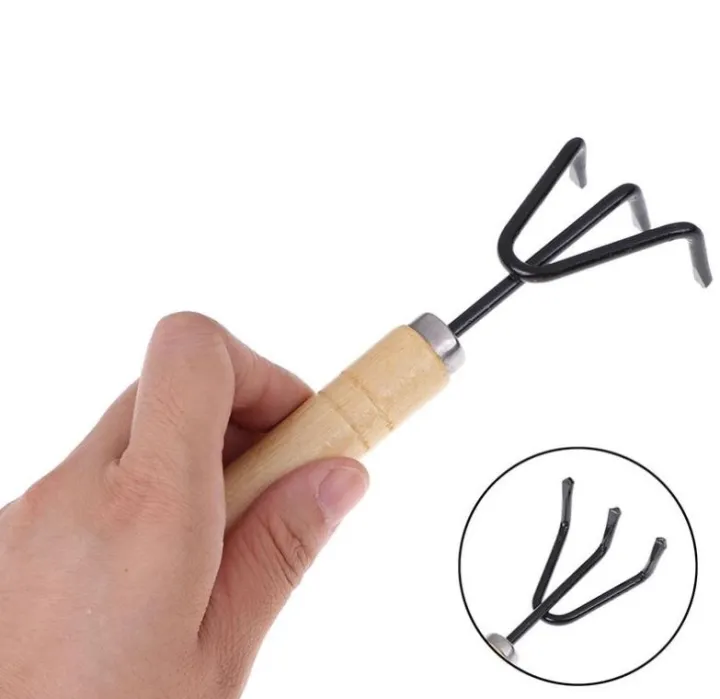 Plantora%20Gardening%20Essentials%20Kit%20%E2%80%93%20Trowel,%20Garden%20Fork,%20Cultivator,%20Cutter%20&%20Gloves%20%E2%80%93%20Premium%20Home%20Garden%20Tools%20Set%20for%20Everyday%20Use%20-%20Image%203