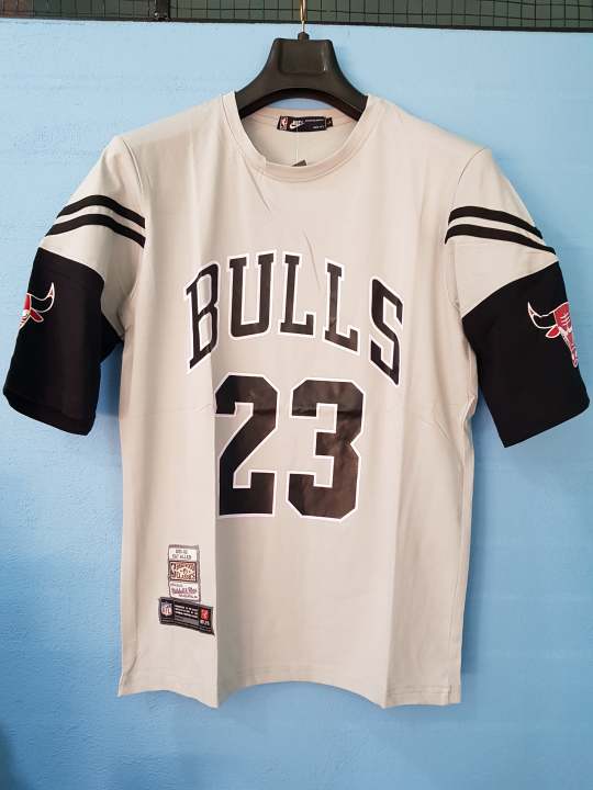 Round%20Bulls%2023%20Drop%20Shoulder,%20Half%20Sleeves,%20Printed%20T-Shirt%20For%20Men%20-%20Image%209