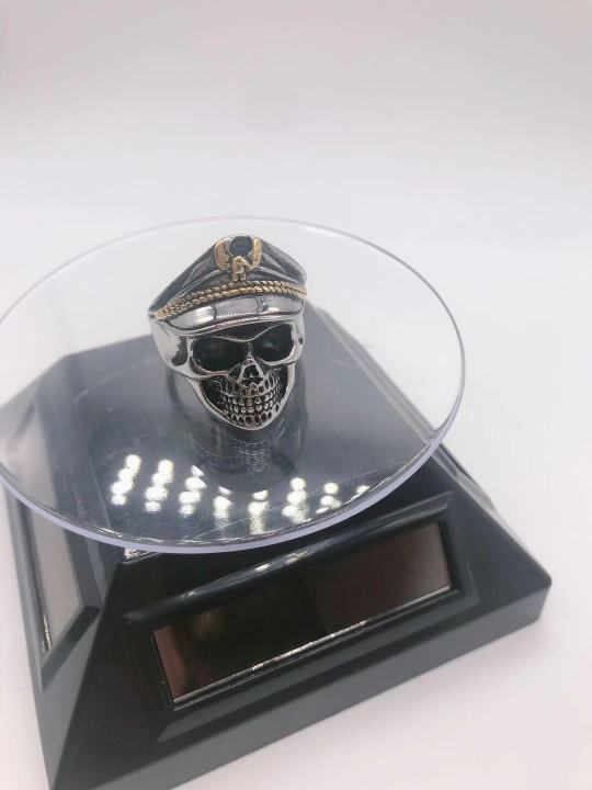 Sale%E3%80%91New%20Titanium%20Steel%20Ring%20Undead%20Skull%20Finger%20Retro%20Trendy%20Men's%20Stainless%20Steel%20Hat%20Double%20Eagle%20Officer%20Ring%20-%20Image%202