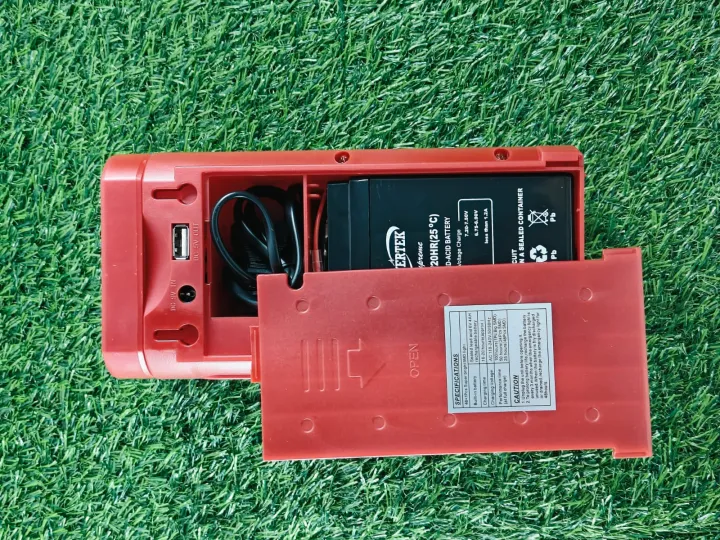 Silvertek%20Rechargeable%20Handy%20Light%20ST-3325G%20%7C%203%20Watt%20LED%20Torch%20%7C%20Solar%20&%20USB%20Charging%20Option%20%7C%20Emergency%20Lantern%20with%20Torch%20&%20High%20Light%20%7C%20Long%20Operating%20Time%20%7C%20Rechargeable%20Battery%20-%20Image%205