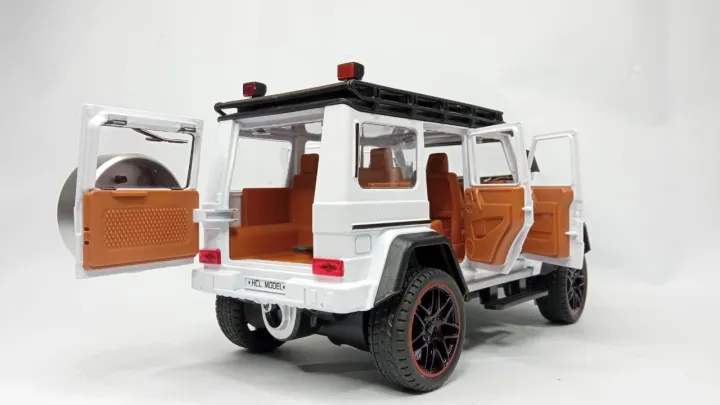 Remote%20Control%20Car,%20Mercedes%20Benz%20G%20Series%20Designed%20By%20HCF,%201:22%20Die%20Cast,%20Openable%20Doors,%20Booth,%20Bonnet,%20Humidity%20Fire%20Exhaust,%20Chargeable%20Battery%20-%20Image%206
