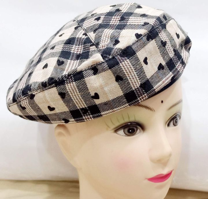 Women%20Thin%20Breathable%20Beret%20With%20Heart%20print%20-%20Image%202