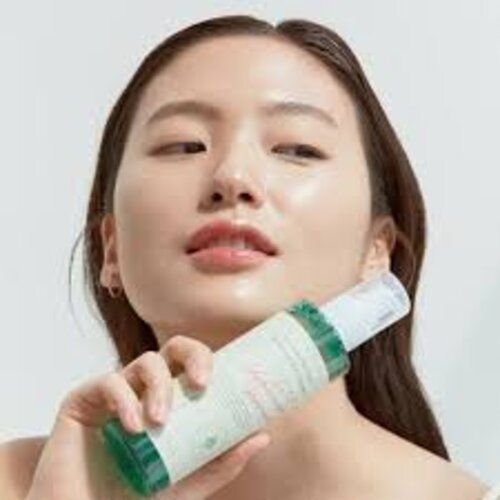 AXIS%20-%20Y%20-%20Quinoa%20One%20Step%20Balanced%20Gel%20Cleanser%20180ml%20-%20Image%202
