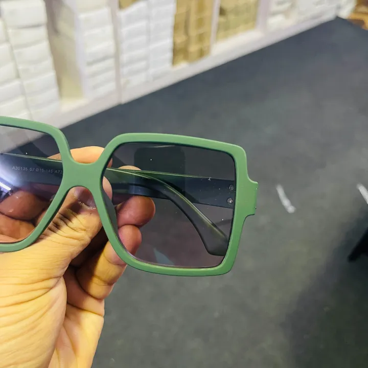 Oversized%20Square%20Vintage%20Korean%20Green%20Frame%20Purple%20Lens%20Trendy%20Sunglasses%20For%20Women%20-%20Image%205