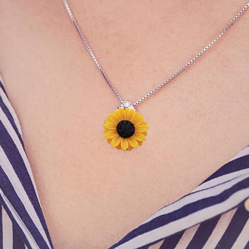 Sunflower%20Locket%20Yellow%20-%20Image%203