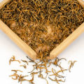 E.verest Golden Peak Tea™ - 100GMS - Suiro Teas. 