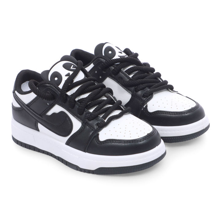 Sb%20Dunk%20Sneaker%20For%20Women%20By%20Jutta%20Ghar%20Nepal%20-%20Image%2010