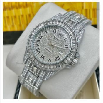 Iced%20Men's%20Watch%20Fashionable%20Diamond%20Surrounded%20Roman%20Numeral%20Index%20Date%20Display%20Stainless%20Steel%20-%20Silver%20-%20Image%204