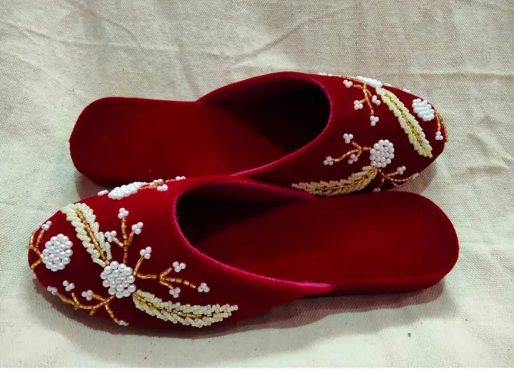Velvet%20Floral%20Embroidered%20Close%20Handmade%20Slippers/Juta%20For%20Women%20-%20Image%204