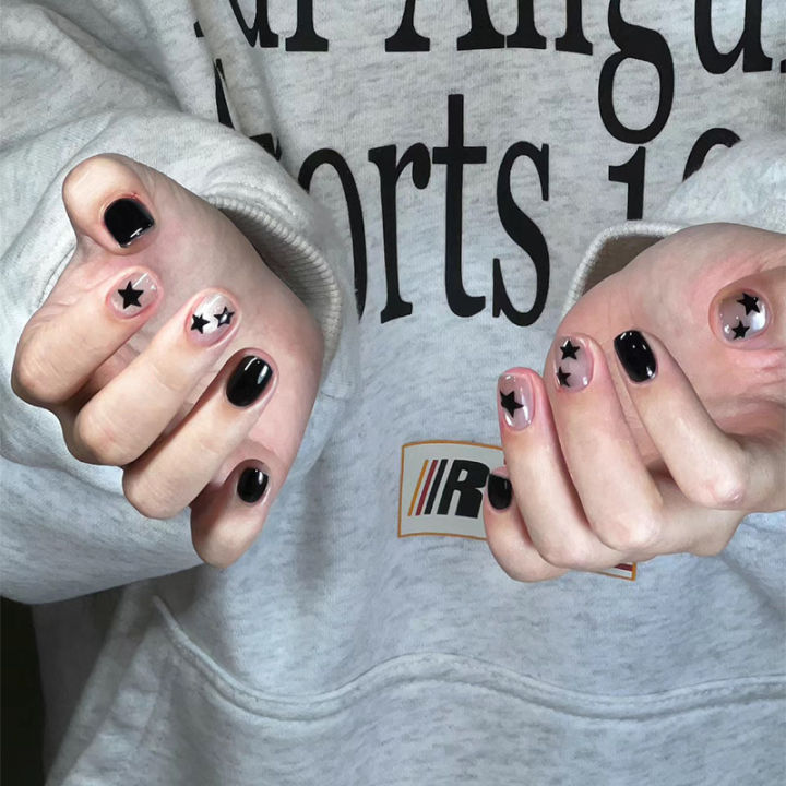 Y2K%20Black%20White%20Star%20Artificial%20Nails%20Full%20Cover%20Short%20False%20Nail%20Removable%20Press%20on%20Nails%20for%20Women%20Girls%20DIY%20Manicure%20Art%20-%20Image%204