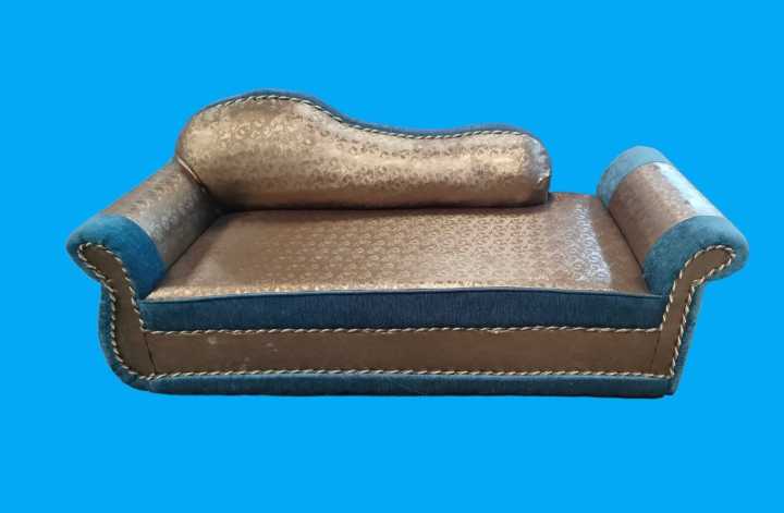 Luxury%20Diwan%20Sofa%206%20Fit%20-%20Image%203