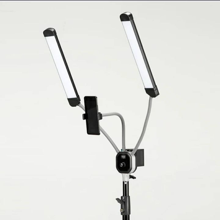 Dual%20Arm%20Fill%20Studio%20Light.%20-%20Image%205