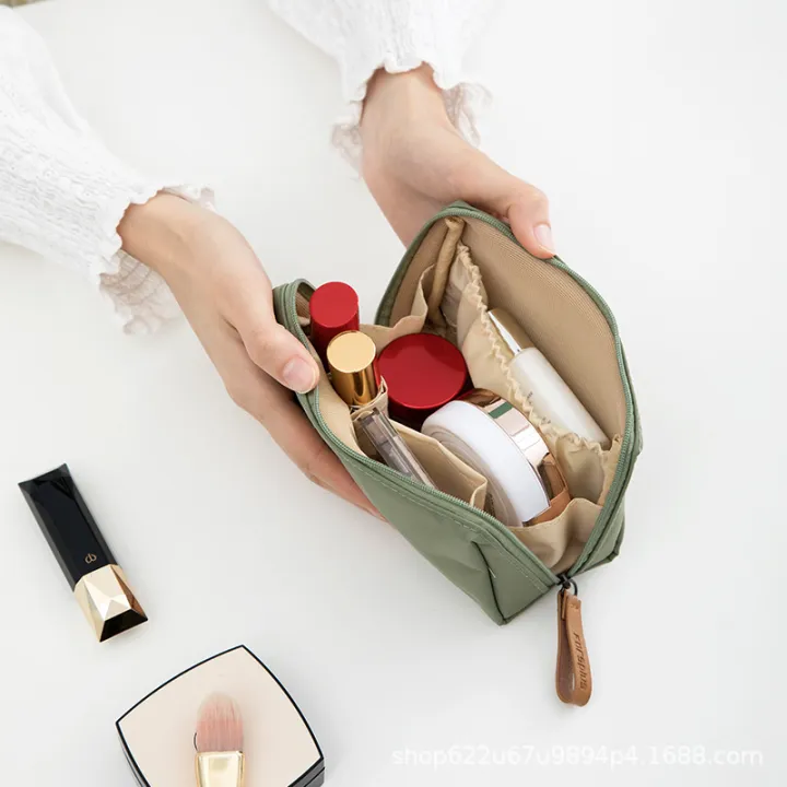 Korean%20version%20of%20lipstick%20envelope%20makeup%20bagSimple%20and%20delicate%20travel%20clutch%20bag,%20portable%20mini%20travel%20cosmetics%20storage%20bag%20-%20Image%202