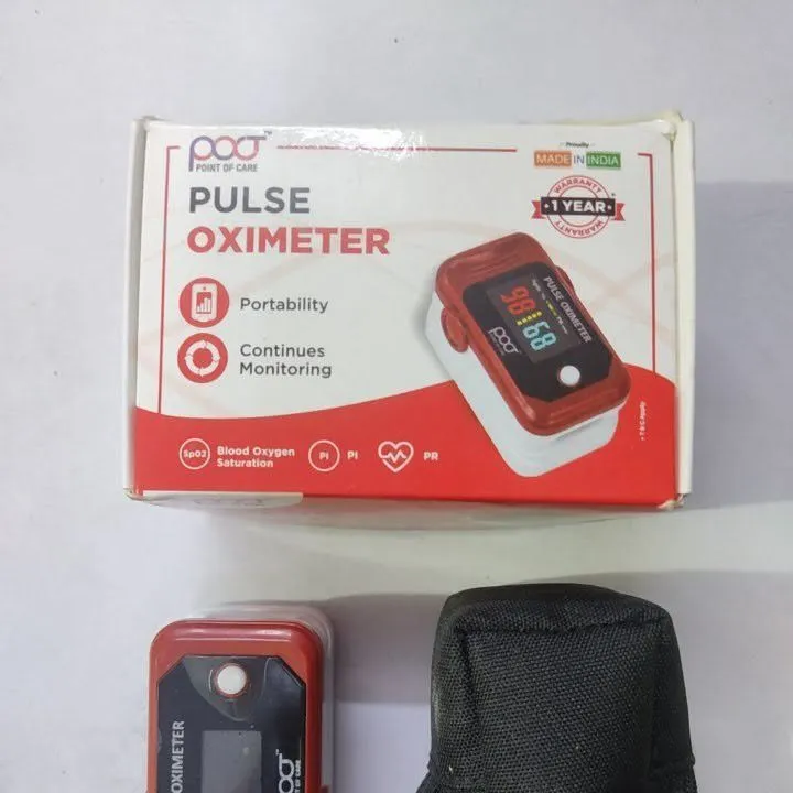 Point%20Of%20Care%20Pulse%20Oximeter%20-%20With%20Cover%20Pouch%20-%201%20Pcs%20Box%20-%20Image%204