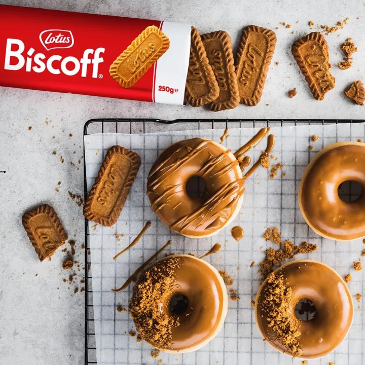 Lotus%20Biscoff%20%7C%20Belgian%20Speculoos%20%7C%20Caramelized%20Biscuit%20Cookies%20%7C%20Non-GMO%20and%20Vegan%20%7C%20250g%20%7C%20Pack%20of%201%20-%20Image%203