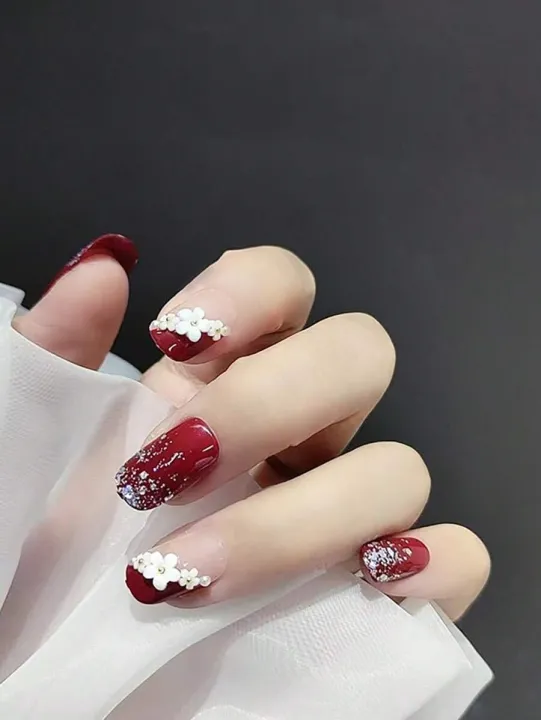 24%20Pcs%20Behuli%20Artificial%20Reusable%20Nails%20%E2%80%93%20Maroon%20Glitter%20&%20Floral%20Design%20Press-On%20Nails%20for%20Women%20-%20Image%207