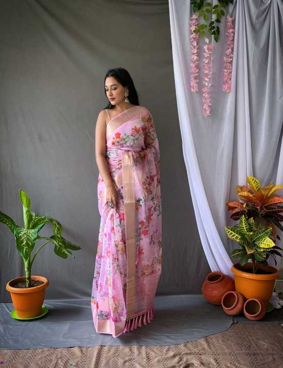Baby%20Pink%20Organza%20Floral%20Printed%20Sarees%20With%20Elegant%20Zari%20Weaving%20Rich%20Pallu%20And%20Jacquard%20Weaving%20Border%20Paired%20With%20Printed%20Banglori%20Silk%20Blouse%20-%20Image%203