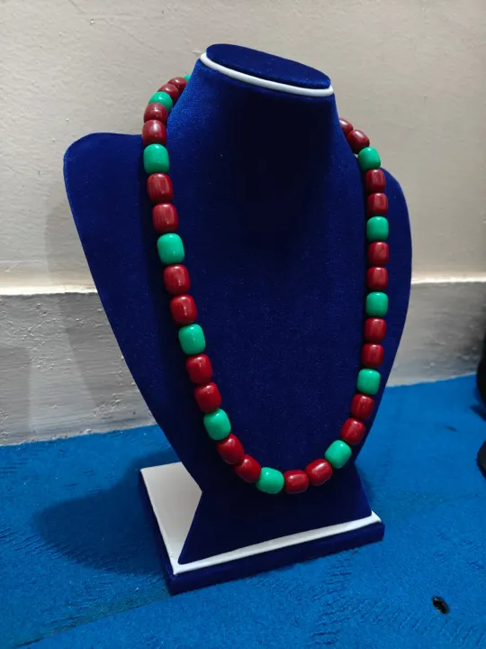 Hand%20Made%20Traditional%20Piru%20Mala%20(Necklace)%20for%20Women%20by%20Treasure%20Box%20Nepal%20-%20Image%203