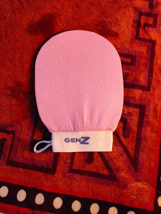 1%20Piece%20Original%20Exfoliating%20Gloves%20for%20Dead%20Skin%20Cells%20-%20Bath%20Glove%20/%20Natural%20Loofah%20-%20Image%207