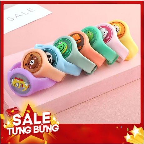 Kids%20Mosquito%20Repellent%20Watch%20With%20Lightweight%20Natural%20Mosquito%20Repellent%20Bracelet%20-%20Image%203