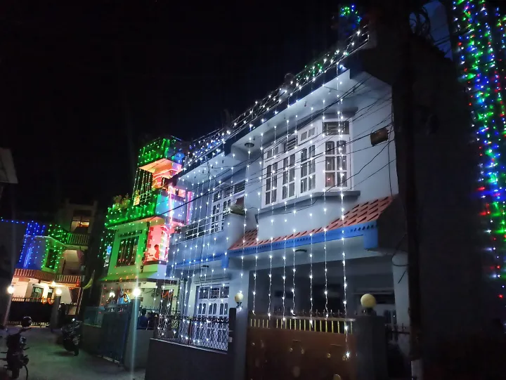 10*20%20Waterfall%20Curtain%20LED%20Milky%20Wire%20Diwali%20Decorative%20Light%203*6%20Meter/(10*20)Feet%20Multicolour%20Decorative%20Water%20Fall%20Lights%20-%20Image%202