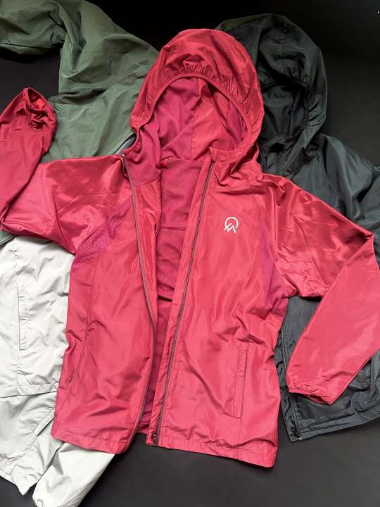 Lightweight%20Running%20Jacket%20for%20Men%20&%20Women%20%E2%80%93%20Water-Resistant%20Sports%20Jacket%20by%20Himalayan%20Outfits%20-%20Image%203