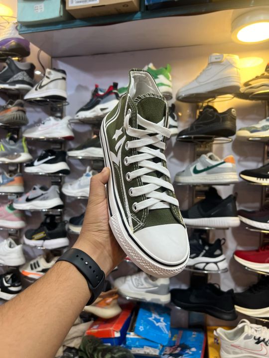 Classic%20Unisex%20Shoes%20For%20Men%20And%20Women%20By%20Jutta%20Ghar%20Nepal%20-%20Image%205